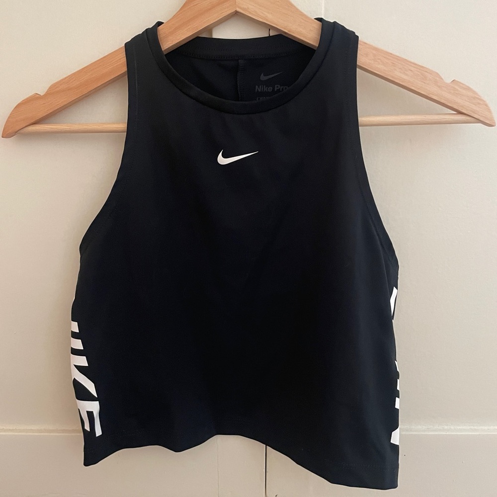 EUC Nike Pro Dri Fit Cropped Tank | Black | Medium